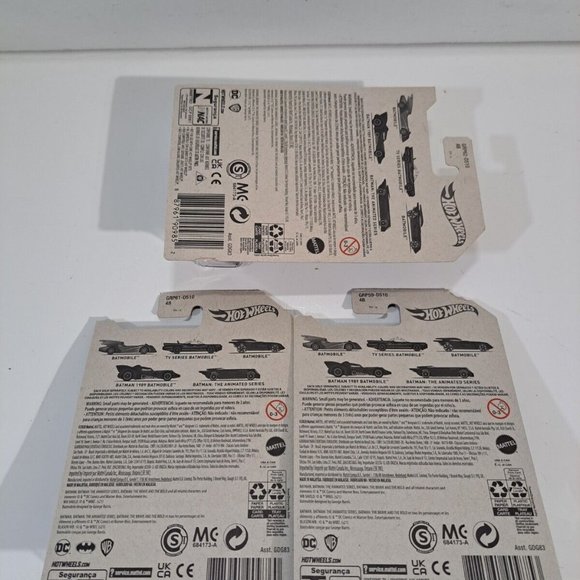 3 NIP Hot Wheels 1:64 Die Cast Batman Cars ( Animated Series, 1989 Batmobile) - Picture 3 of 3